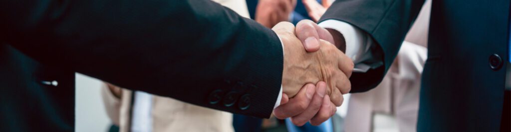 Foto: Handschlag, Vereinsrecht und Verbandsrecht