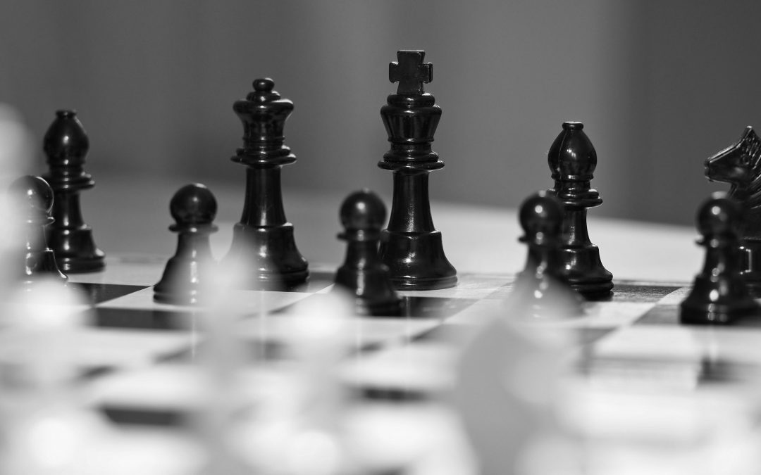 Schachbrett mit Figuren