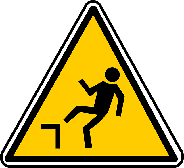 Schild: gelb mit schwarzem Rand. Achtung nicht runterfallen.